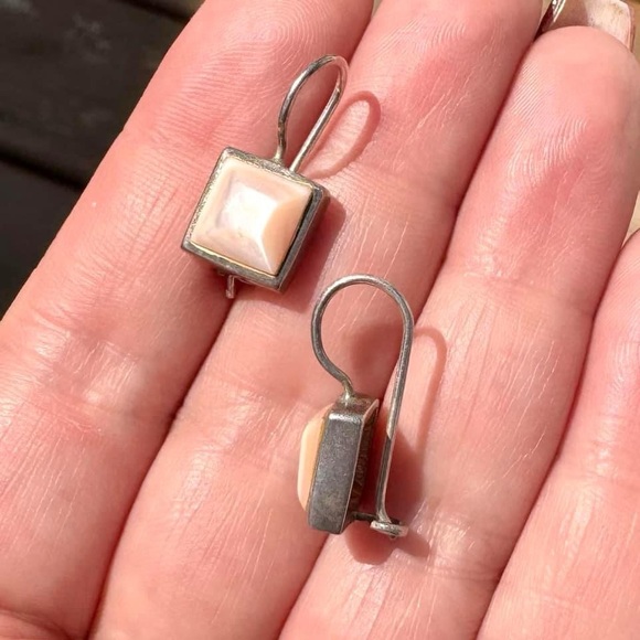 Vintage Sterling Silver Mother of Pearl Earrings - Picture 2 of 3